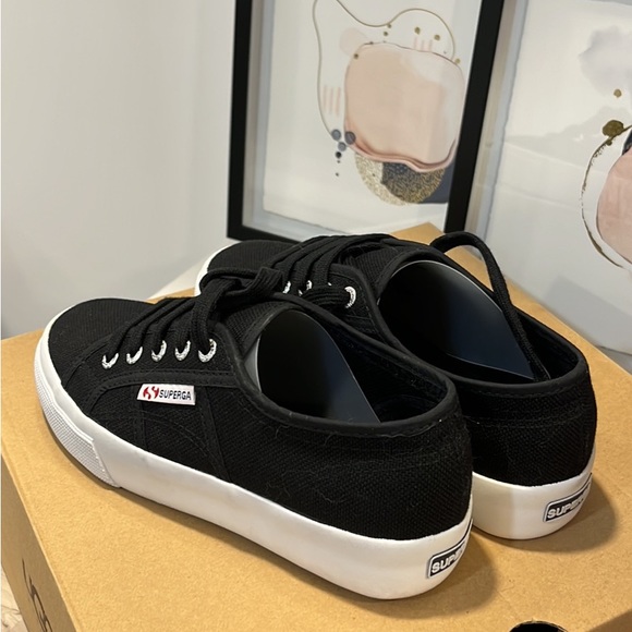 received as gift but we’re too big - Picture 4 of 5